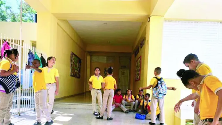 5,000 estudiantes están fuera de aulas en Santiago