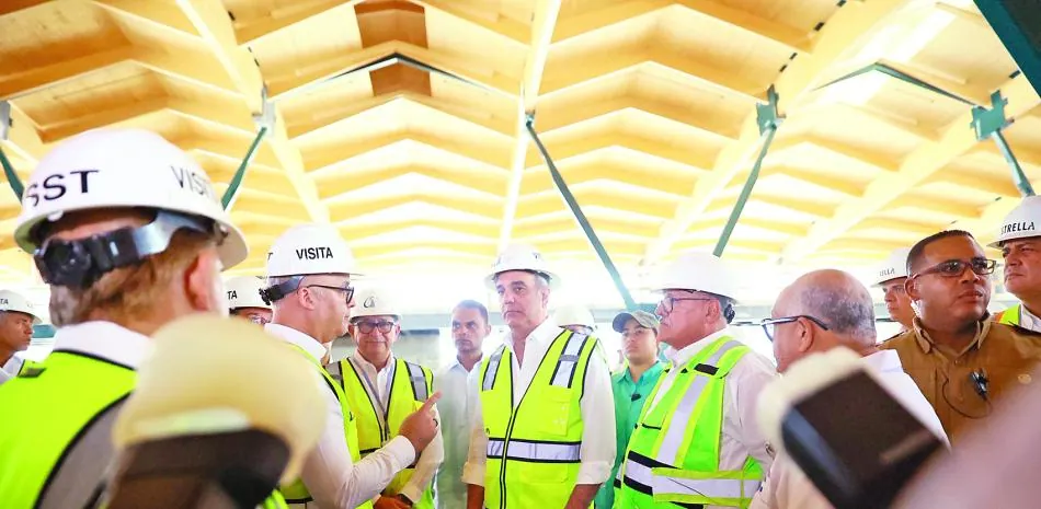 Abinader cierra jornada en el Cibao con promesas de inversión y retos pendientes en Santiago