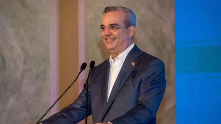 Abinader felicita a Marileidy Paulino por conquistar su