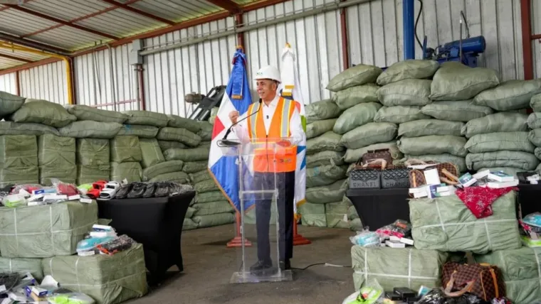 Aduanas destruye más de 253 mil artículos falsificados