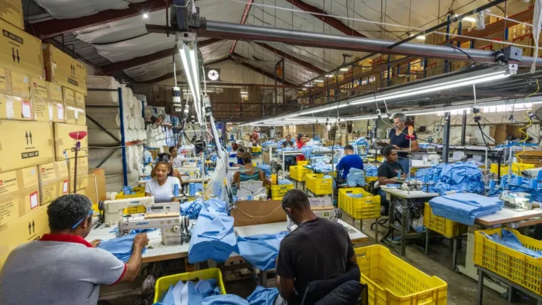 Asociaciones de la industria textil y del calzado respaldan a