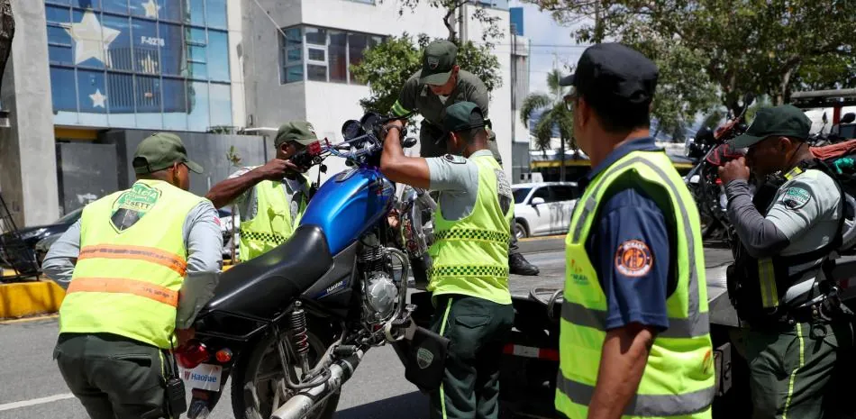 Autoridades retienen 920 vehículos durante operativos de fiscalización; la mayoría motocicletas