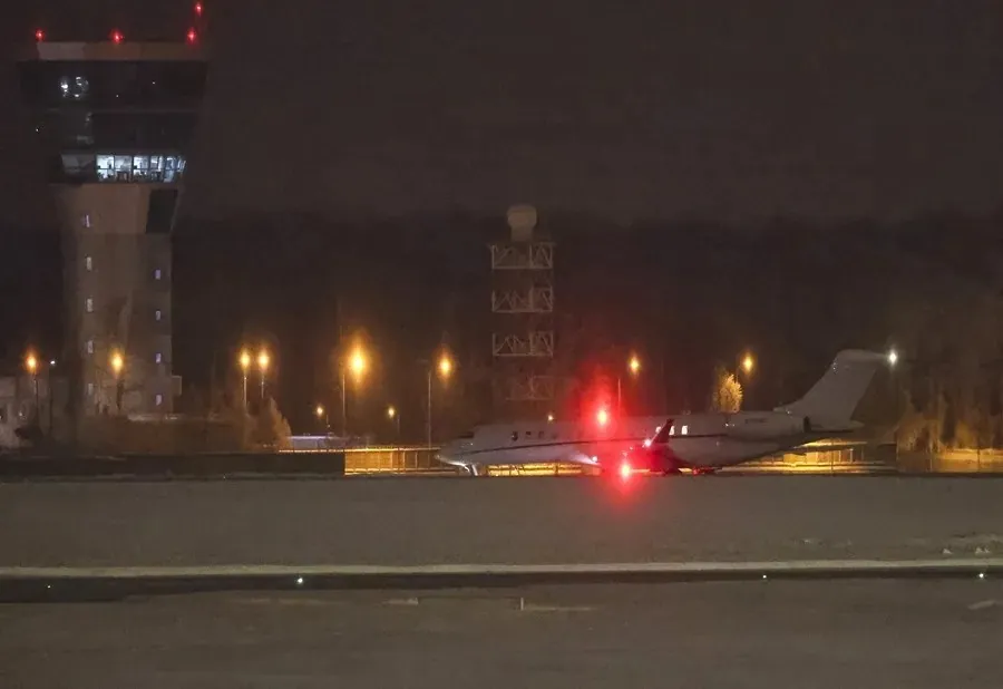 Avión especial de EE.UU. aterriza en Moscú con emisarios de Trump