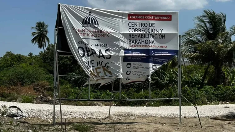 Centro de corrección en Barahona: debate entre impulso al desarrollo y rechazo vecinal