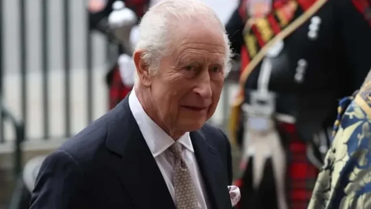Carlos III responde a las memorias del hermano de Diana de Gales
