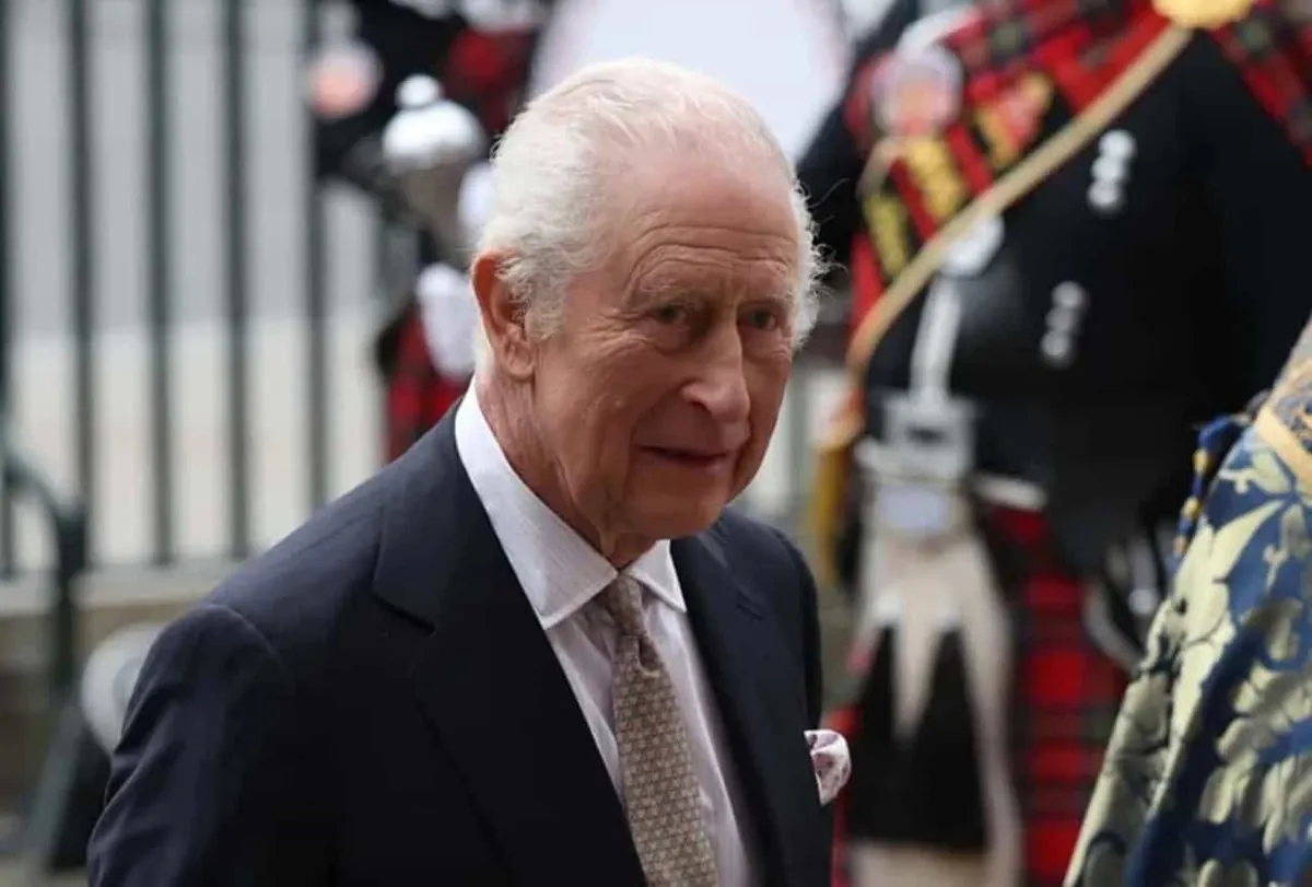 Carlos III responde a las memorias del hermano de Diana de Gales