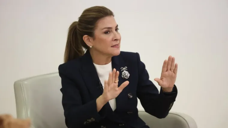 Carolina Mejía fortalecerá sus aspiraciones con el jefe del