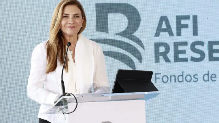 Carolina Mejía muestra músculo político rumbo a la
