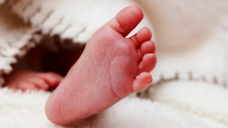 Caso de bebé expulsada a Haití: padre de 25 años podría