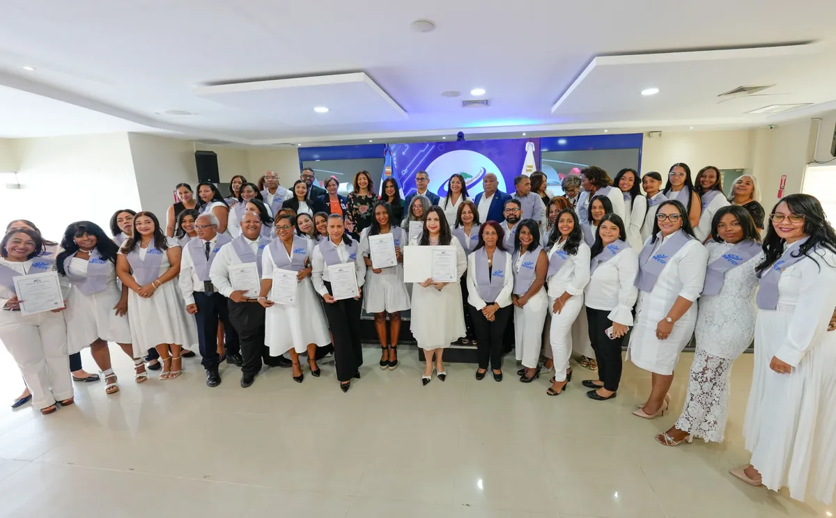 Cipesa e Infotep gradúan 65 periodistas y comunicadores especializados en salud
