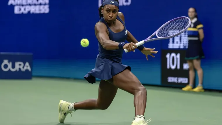 Coco Gauff derrota a Jovic en cuartos de final del Abierto de
