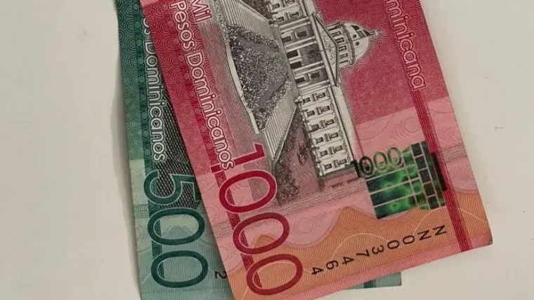 Cómo vive una madre en RD con menos de 26 mil pesos y pagando