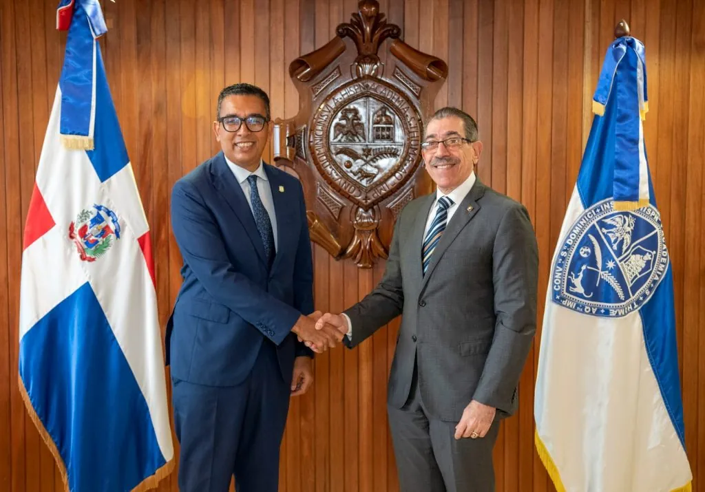 Coordinan acciones para fortalecer Centro UASD Neyba