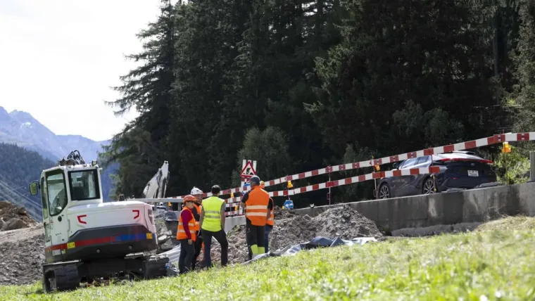 Cuatro muertos y 40 heridos en accidente de un autobús de