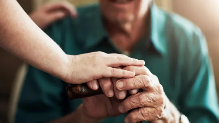 Desaparecer con Alzheimer: una emergencia de salud pública y