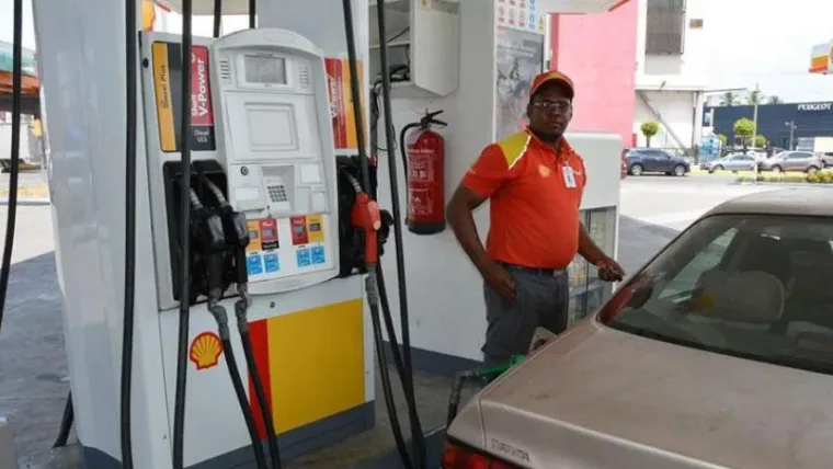 Detallistas de gasolina aún esperan conciliar acuerdo con la