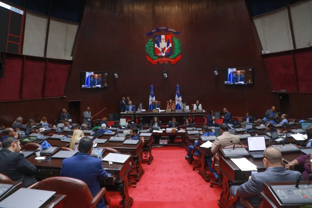 Diputados completan Comisión Bicameral que estudiará proyecto de ley orgánica de la Policía Nacional