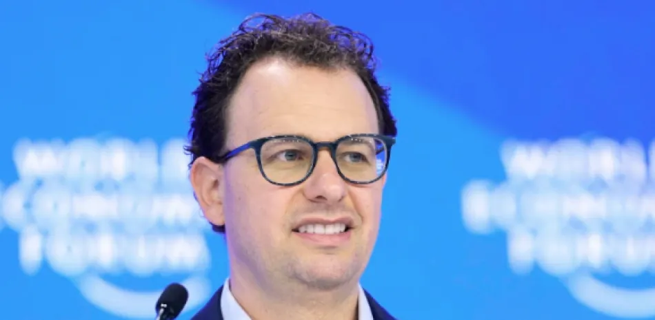 Director ejecutivo de Anthropic dice que la industria de la IA necesita reducir la velocidad
