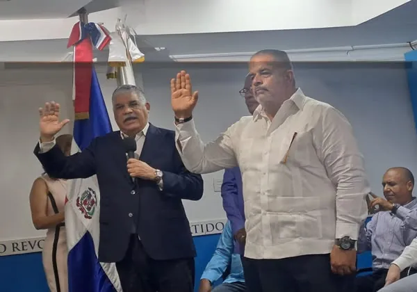 Dirigentes del PRD en Barahona piden a Noé Sterling Vásquez