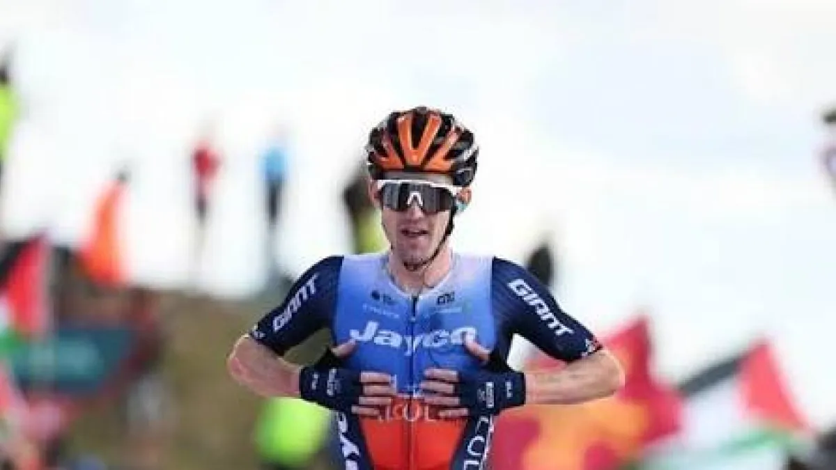 Eddie Dunbar se impone en la decimonovena etapa de la Vuelta a España