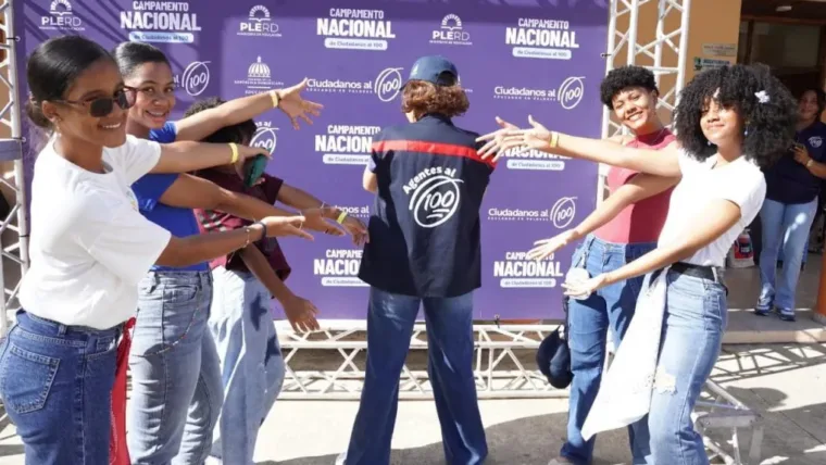 Educación fortalece liderazgo y ciudadanía de 406 estudiantes