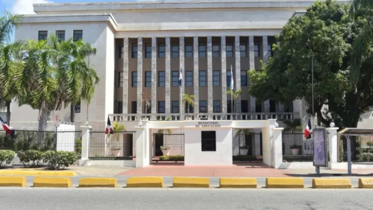 Educación RD avanza en Ciencias, equidad, acceso y