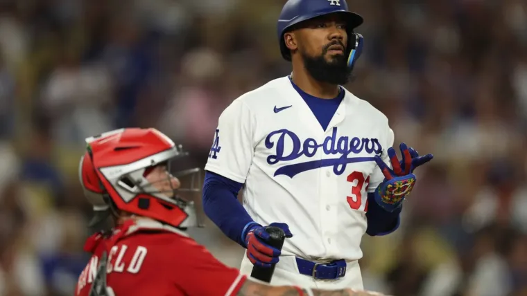 El dominicano Teoscar Hernández se recupera y retoma papel