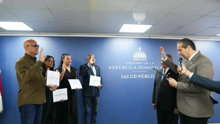 El ministro de Salud juramenta 43 comités para prevenir