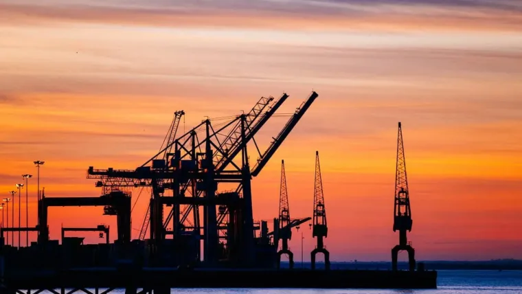 El petróleo de Texas cierra con una bajada del 3.2 %, hasta