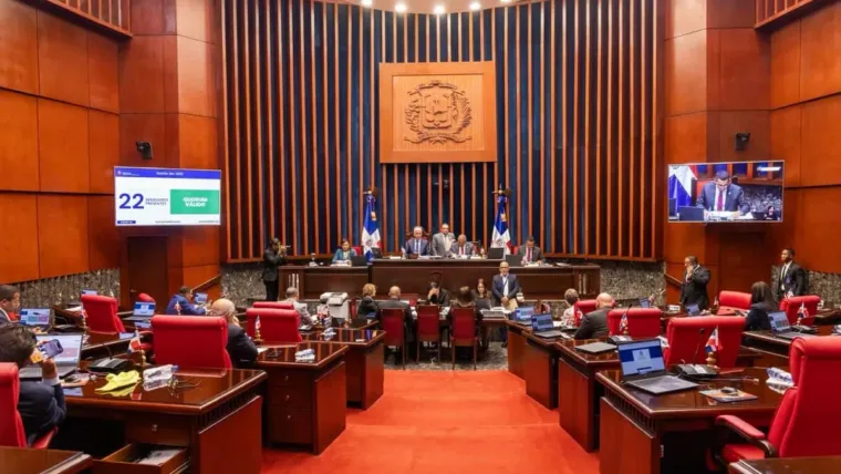 El Senado sesiona por primera vez en La Romana por el 82