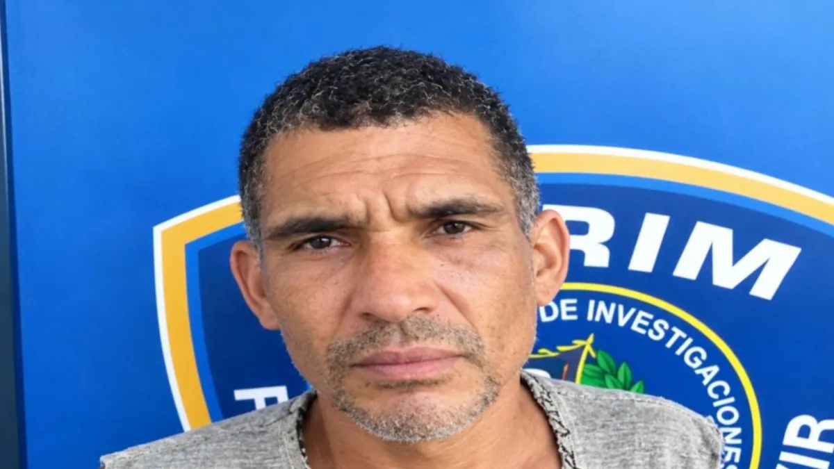 Envían a la justicia a hombre acusado de matar a su hermano por un ticket de lotería