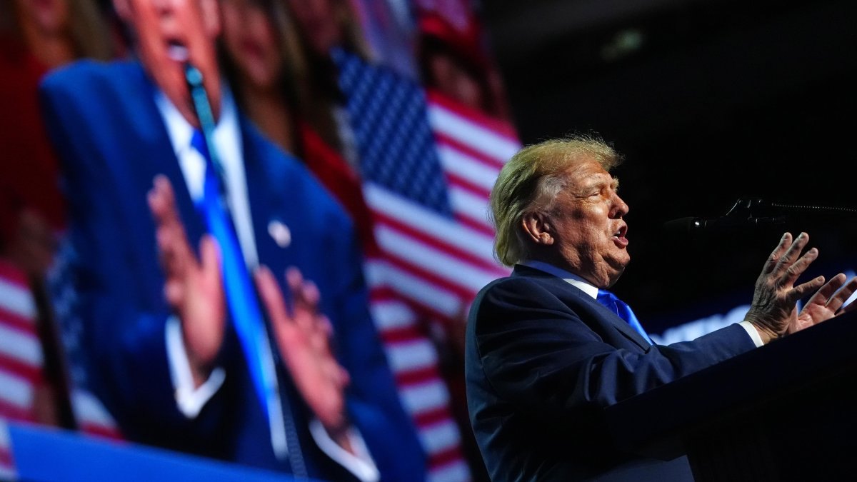 Trump promete 5.000 dólares a cada adulto de