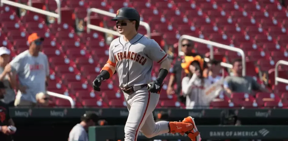 Gigantes triunfan ante Cardenales con jonrón de Gilbert en l
