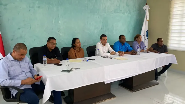 Gobernación Bahoruco coordina encuentro comunitario con