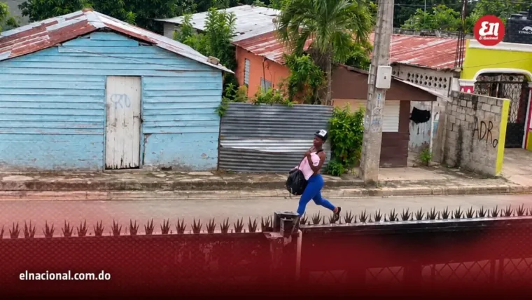 Haitianas confunden simulacro de terremoto con redada