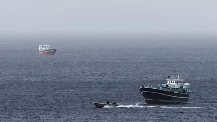 Irán pospone diálogo por ataque a barco