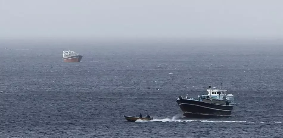 Irán pospone diálogo por ataque a barco