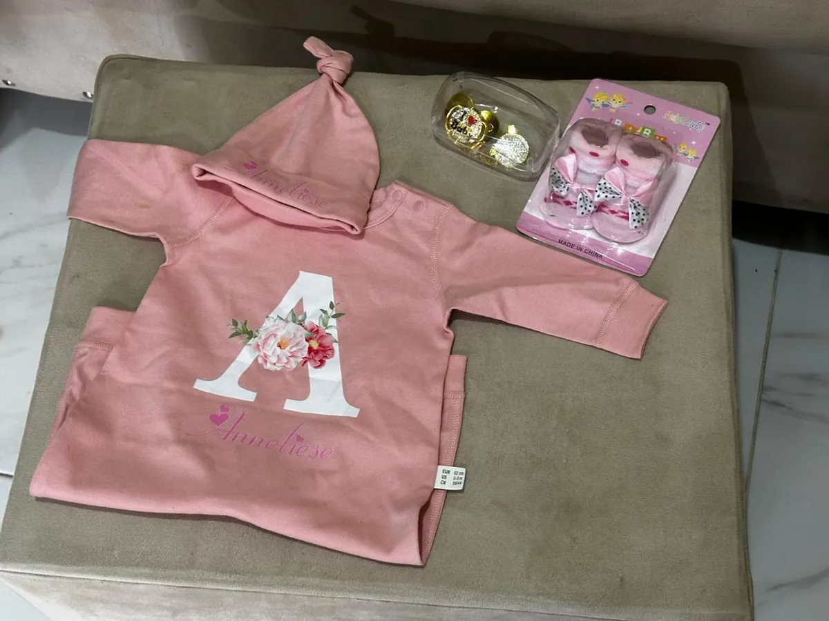 Joven denuncia que dio a luz sola y que su bebé prematura murió tras recibir atención médica