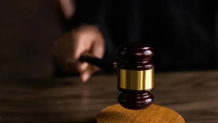 Justicia de El Salvador emite la primera condena a cadena