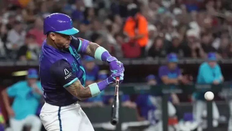 Ketel Marte empuja tres, es ovacionado en casa y los