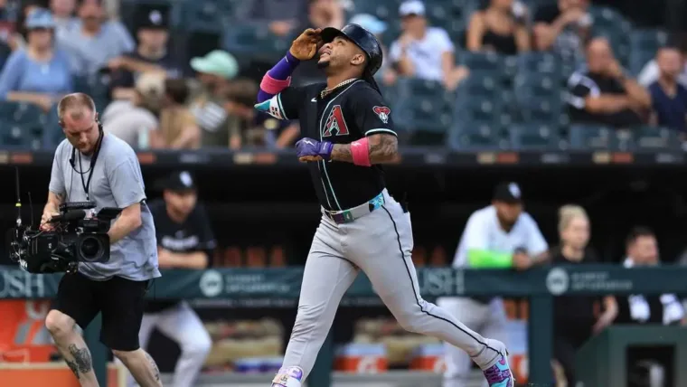 Ketel Marte pega jonrón, impulsa tres carreras y se gana una
