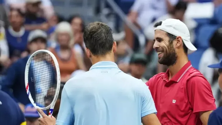 Khachanov avanza a semifinales del US Open tras el retiro de