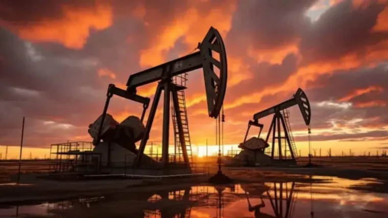 Las reservas de petróleo caen mientras la producción sigue en