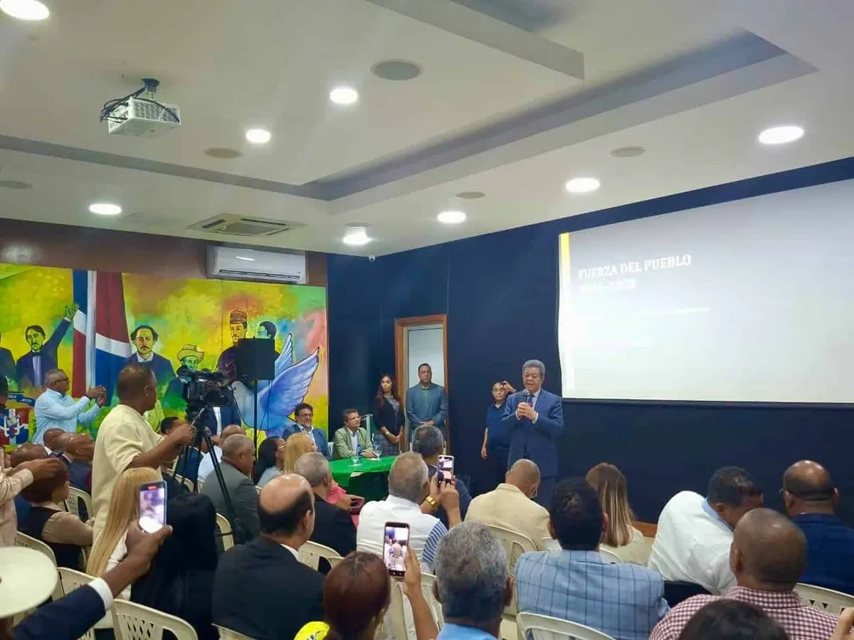 Leonel advierte a FP que afiliación a partidos no garantiza el poder y llama a fidelizar matrícula