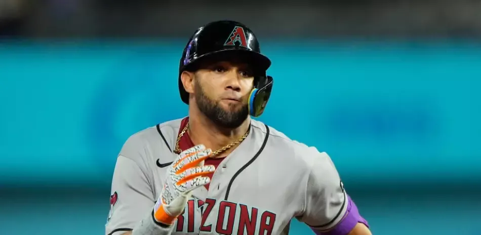 Los Diamondbacks designan al jardinero Lourdes Gurriel Jr. para la asignación