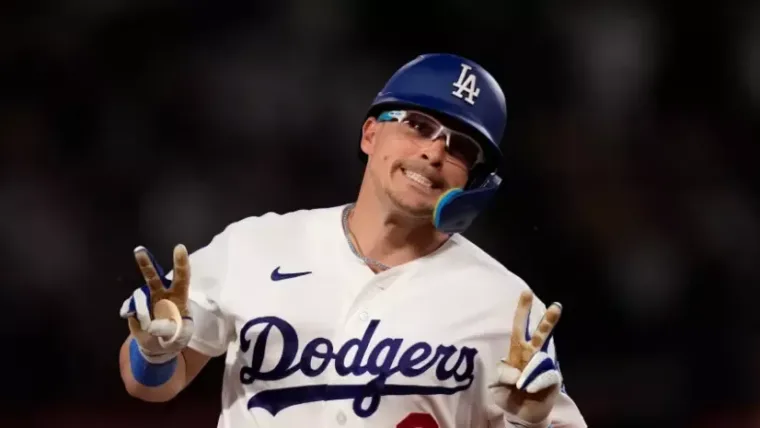 Los Dodgers aplastan con pizarra de 14-1 a Rojos, Yamamoto