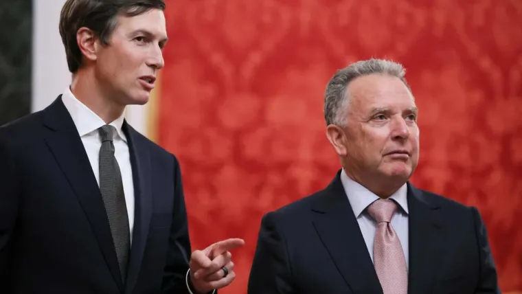 Los emisarios de la Casa Blanca llegan a Kiev para reunirse