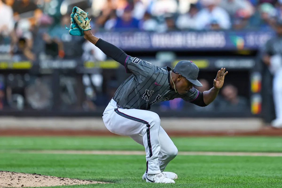 Los Mets llaman de nuevo al relevista Jefry Yan