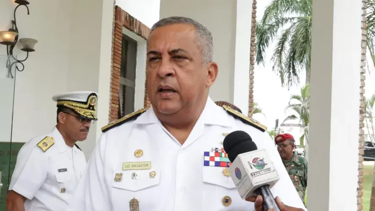 Luis Rafael Lee Ballester, director de Migración. En la picota