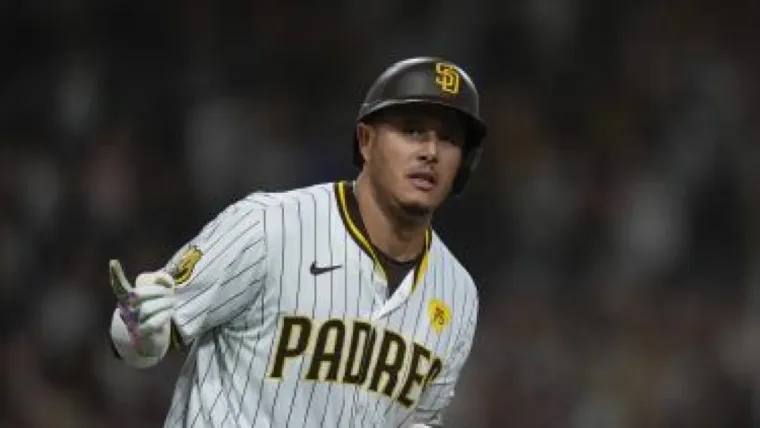 Machado llega a 1.137 hits con los Padres, en segundo lugar